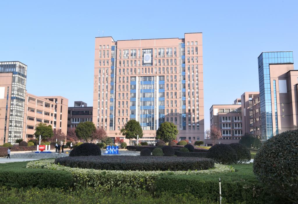 5ffc1ef45e38118b7e5202bd1dd3340f_93F8194A2F28030F5AF45BB39E1_EC095130_1E763.jpg
